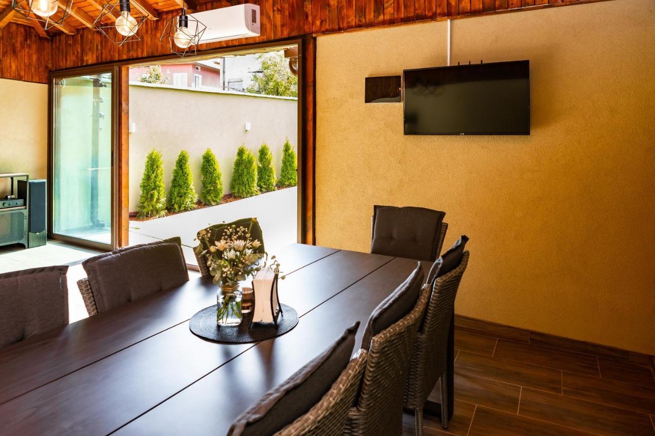 Forest Oasis Guest House Free Parking サパレヴァ・バニャ エクステリア 写真
