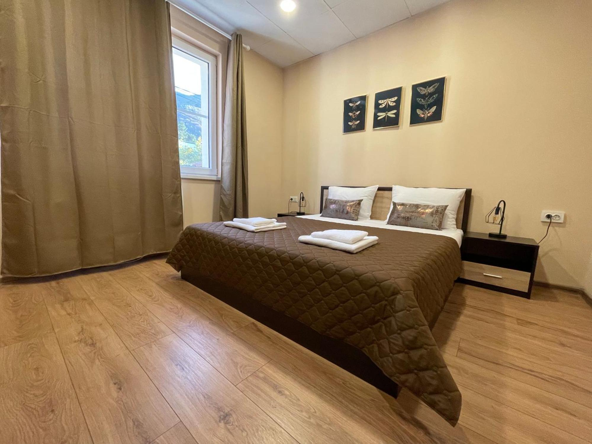 Forest Oasis Guest House Free Parking サパレヴァ・バニャ エクステリア 写真
