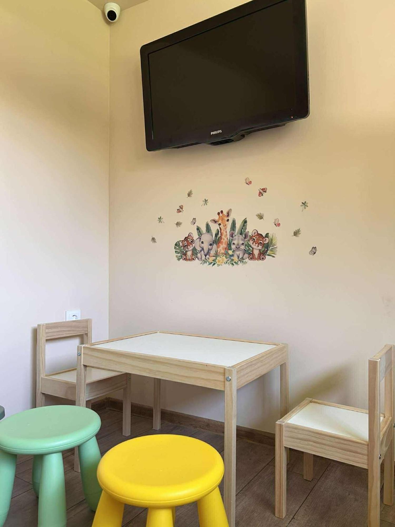 Forest Oasis Guest House Free Parking サパレヴァ・バニャ エクステリア 写真